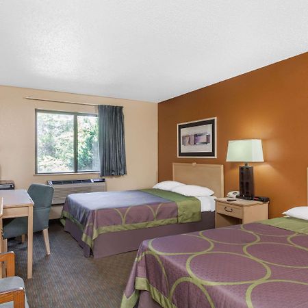 Super 8 By Wyndham Charlotte/Amusement Park Area Hotel Eksteriør billede